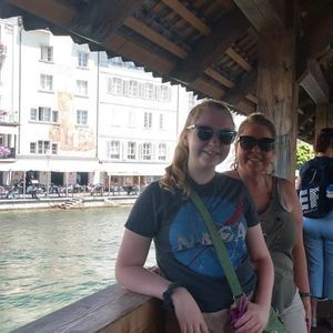 Meet your Posher, Becca